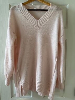 Time and Tru Pale Pink V-Neck Longline Sweater